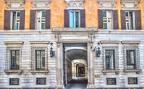 Trevi Rome Suite